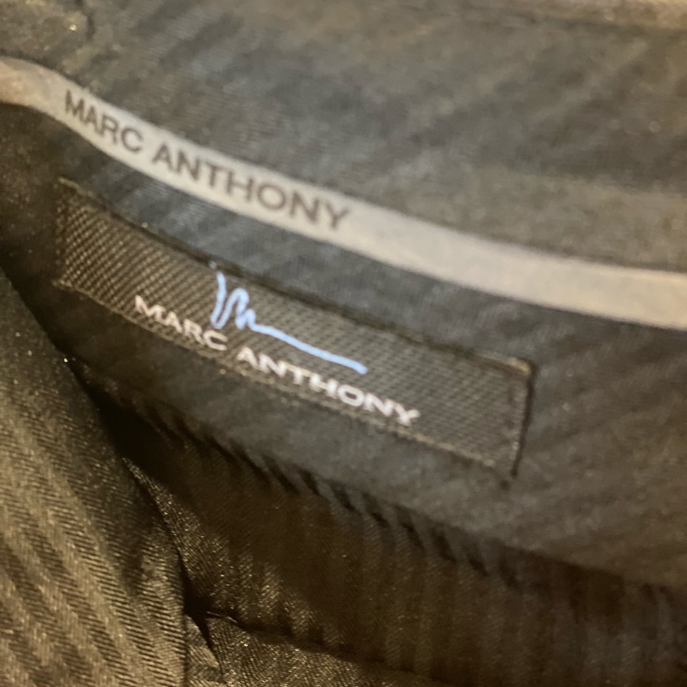 Marc Anthony men’s suit - only worn once! - Picture 6 of 6